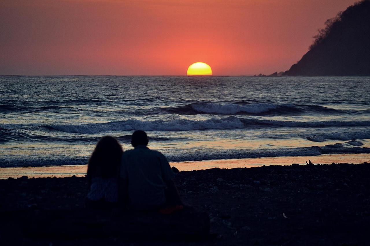 Sunset Chill Out Bed & Breakfast Sámara Екстериор снимка